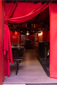 Entrée du Club de l'Opera